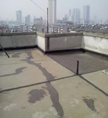 阿图什漏水维修 楼顶漏水是什么原因，楼顶漏水维修方法是什么?